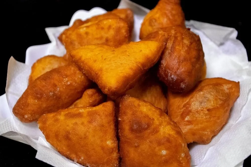 Babakau, 1. Topoi, 2. Palusami, 3. Kokoda, 4. Honey Cake, 5. Vakalavalava, 6. Purini, 7. Roti Fiji, 8. Babakau, 9. Ikan Suruwa, 10. Murukku