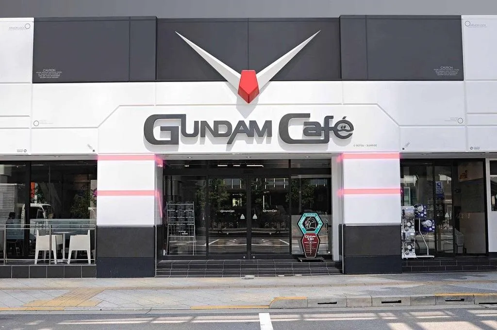 Gundam Cafe, 1. Harry Cafe, 2. The Lockup: Dungeon Cafe, 3. Maid Cafe, 4. Ninja Cafe, 5. Swallowtail Butler Café, 6. Gundam Cafe, 7. Vampire Cafe, 8. Shirohige’s Cream Puff Factory, 9. Moomin House Cafe, 10. Les Grand Arbres