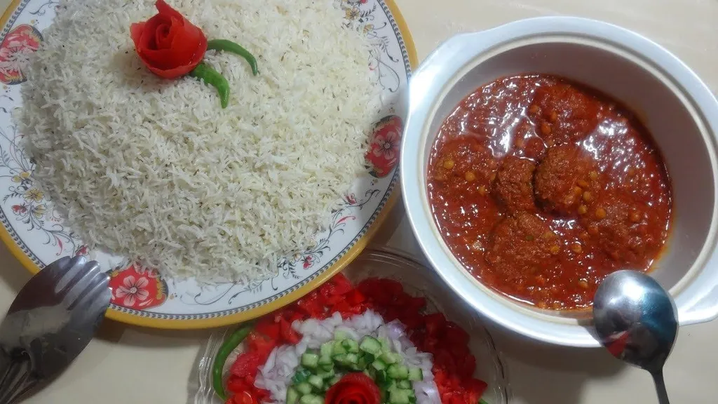 Kofta Challow, 1. Kabuli Pulao, 2. Mastawa, 3. Lavash, 4. Maas Pulao, 5. Bolani, 6. Chopan Kabob, 7. Mantu (Manto), 8. Kofta Challow, 9. Shord Nakhod, 10. Aush