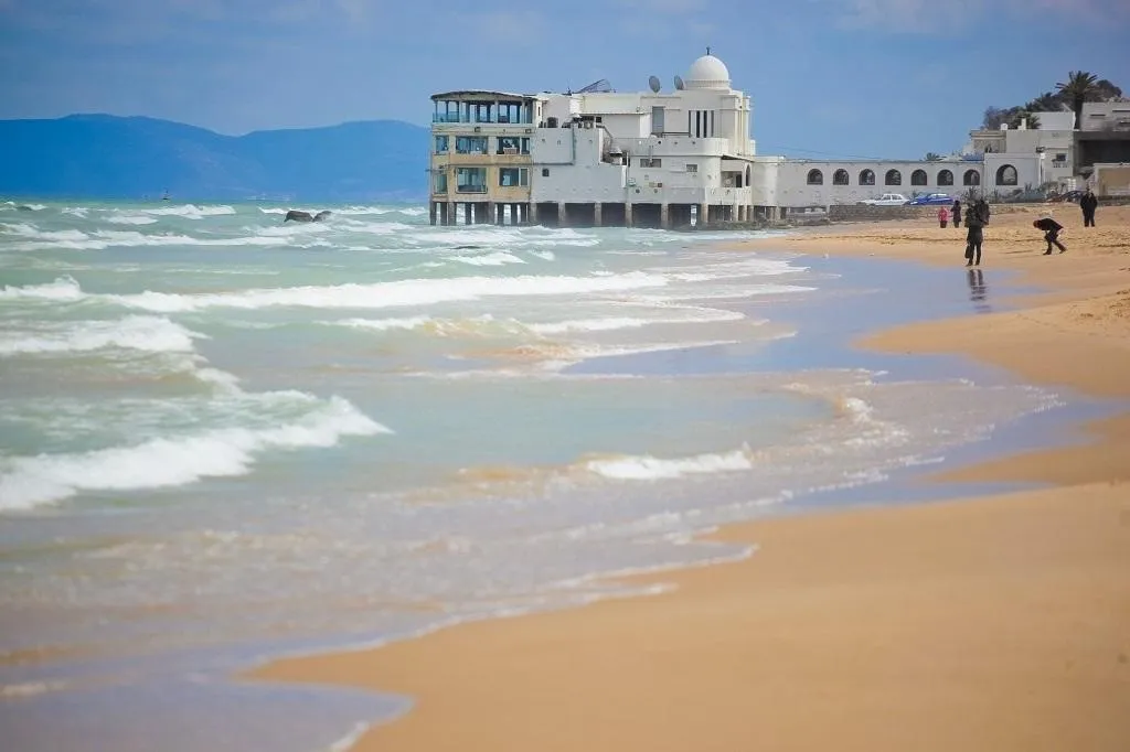 Pantai La Marsa, 1. Pantai Hammamet, 2. Pantai La Marsa, 3. Pantai Djerba, 4. Pantai Monastir, 5. Pantai Gammarth, 6. Pantai El Haouaria, 7. Pantai Mahdia, 8. Pantai Kelibia, 9. Pantai Sidi Bou Said, 10. Pantai Sousse