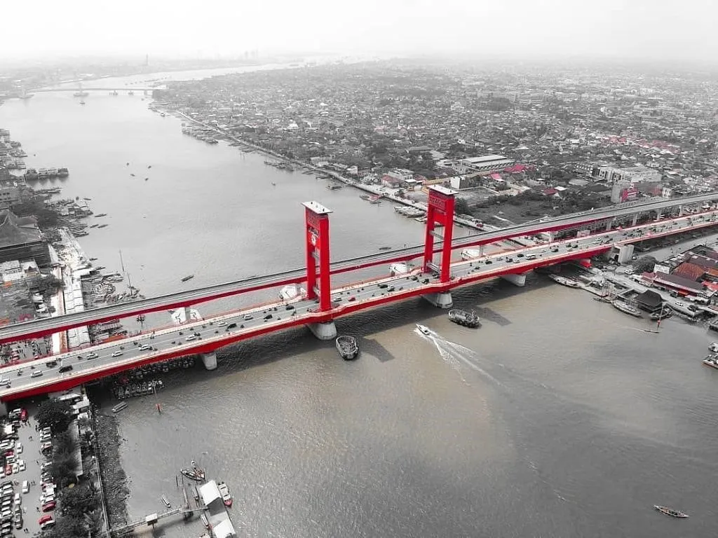 Pelajari Bahasa Daerah, 1. Kumpulkan Informasi Mengenai Transportasi, 2. Naik Kereta Lintas Rel Terpadu (LRT), 3. Persiapkan Perbekalan dan Pakaian yang Sesuai , 4. Pesan Kamar Lewat Layanan Airbnb, 5. Buat Rencana Perjalanan, 6. Nikmati Suasana Malam di Palembang, 7. Pelajari Bahasa Daerah, 8. Gabung di Komunitas Jalan-Jalan