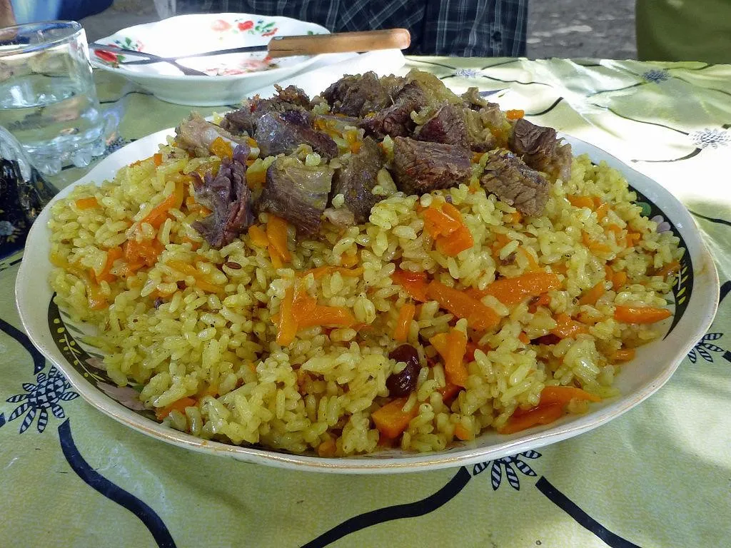 Plov, 2. Somsa, 3. Manti, 4. Shashlik, 5. Lagman, 6. Dimlama, 7. Halva, 8. Hasib, 9. Salad Tashkent, 10. Samarkand Non, 11. Shurpa