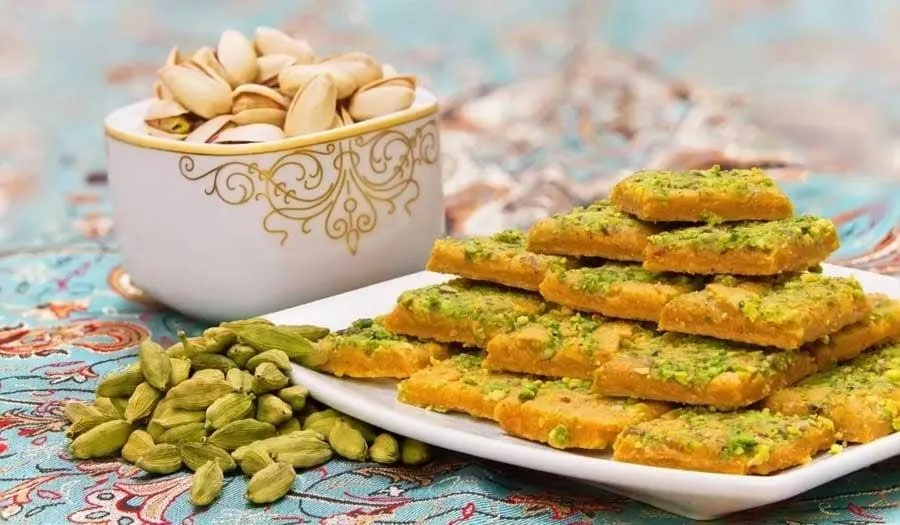 Sohan, 1. Khoresht Mast, 2. Ranginak, 3. Es Krim Akbar Mashti, 4. Qottab, 5. Masghati, 6. Noon Khamei, 7. Kue Yazdi, 8. Zoolbia-Bamieh, 9. Nan-e barbari, 10. Sohan