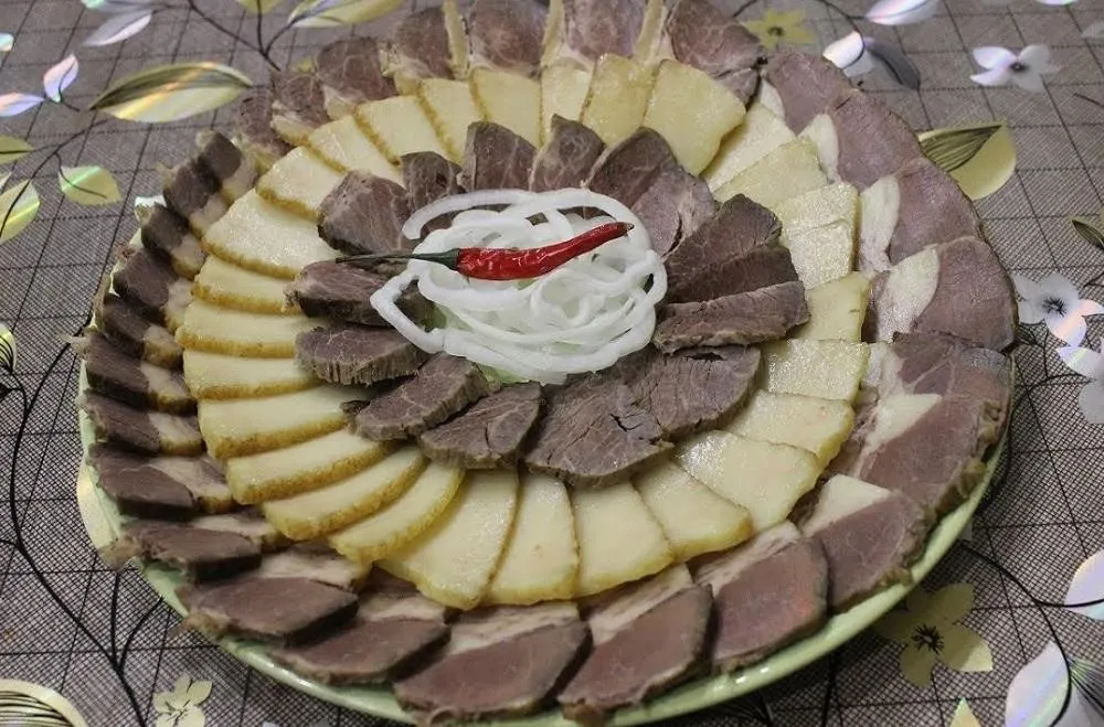 Zhal, 1. Shelpek, 2. Tandyr Nan, 3. Zhaya, 4. Beshbarmak, 6. Baursak, 9. Shalgam, 10. Kuurdak