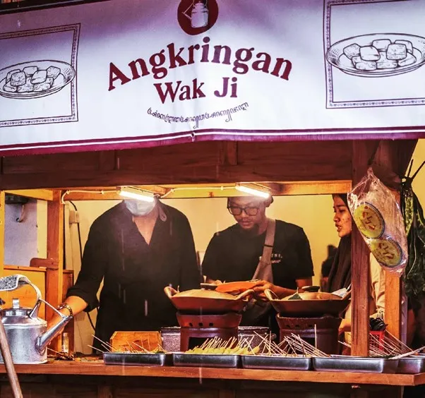 Angkringan Wak Ji, 1. Angkringan D’Gunung, 2. Angkringan Podjok Malang, 3. Angkringan Cak Tomo, 4. Angkringan Wak Ji, 5. Angkringan Sewwu, 6. Angkringan Cah Bagus, 7. Galeri Angkringan, 8. Angkringan Bikers Mak E, 9. Angkringan Simpang Wilis, 10. Angkringan Semanggi Malang