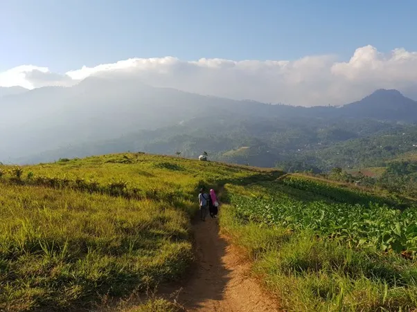 Bukit Teletubbies, 1. Taman Buru Gunung Masigit Kareumbi, 2. Dreamland Cicalengka, 3. Bukit Teletubbies, 4. Puncak Suji, 5. Curug Cinulang, 6. Pasir Candi, 7. Desa Wisata Sehati