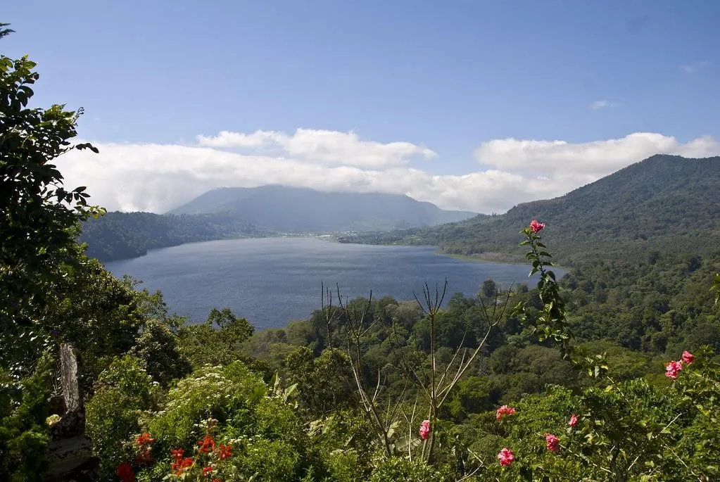 Danau Buyan, 1. Danau Batur, 2. Danau Tamblingan, 3. Danau Beratan Bedugul, 4. Danau Buyan, 5. Danau Yeh Malet