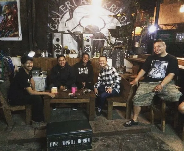 Galeri Angkringan, 1. Angkringan D’Gunung, 2. Angkringan Podjok Malang, 3. Angkringan Cak Tomo, 4. Angkringan Wak Ji, 5. Angkringan Sewwu, 6. Angkringan Cah Bagus, 7. Galeri Angkringan, 8. Angkringan Bikers Mak E, 9. Angkringan Simpang Wilis, 10. Angkringan Semanggi Malang