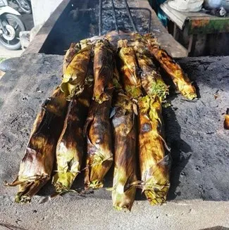Lampong Sagu, 1. Kerupuk Sambal Spesial, 2. Mie Gomak, 3. Sambal Andaliman , 4. Lampong Sagu , 5. Nasi Tue , 6. Ebi Udang Kering , 7. Ikan Teri Khas Sibolga