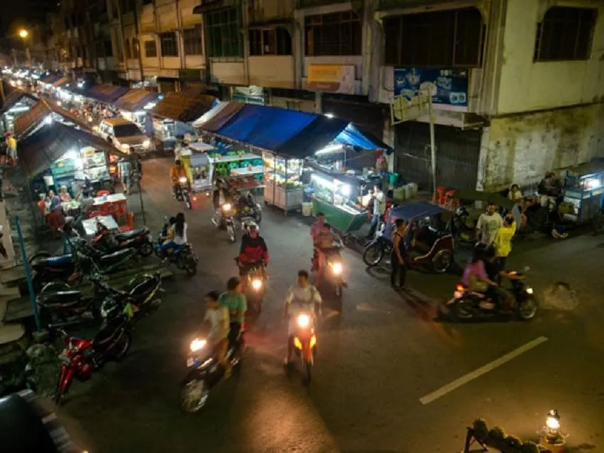 Pasar Kaget Binjai, 1. Masjid Raya Binjai, 2. Kuil Shri Mariamman, 3. Tanah Lapang Merdeka Binjai, 4. Taman Selfie Binjai, 5. Ovany Water Park, 6. Taman Balita Kota Binjai, 7. Pasar Kaget Binjai, 8. Taman Edukasi Binjai, 9. Stasiun Binjai, 10. Pantai Florida