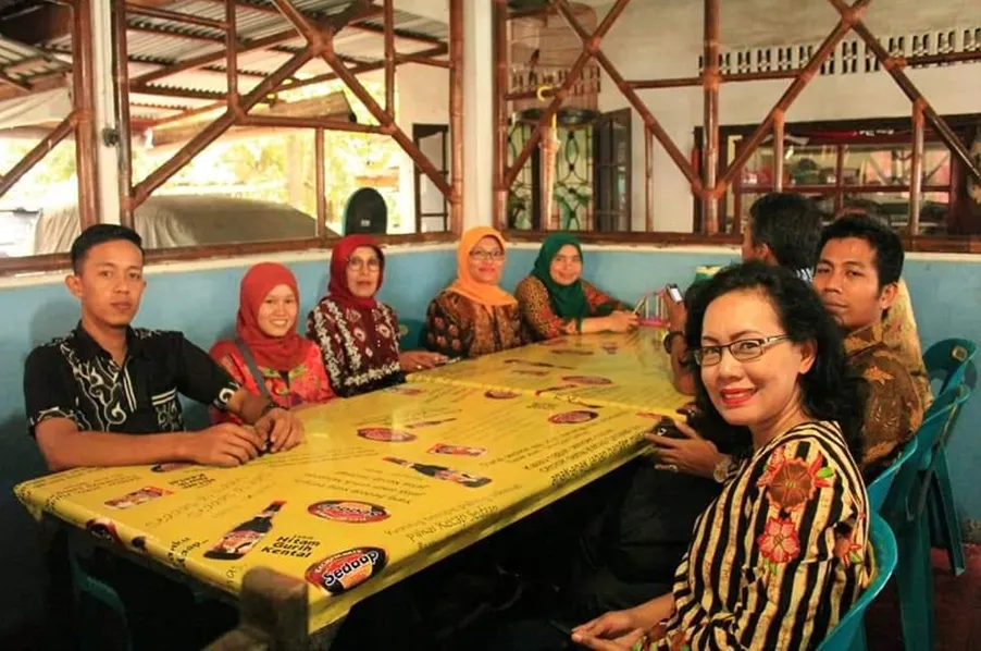 RM Madukoro, 1. Rumah Makan Kebun Pondok Punokawan, 2. Pondok Surya Binjai, 3. Sari Rasa, 4. RM Madukoro, 5. Rumah Makan Etek Jaya, 6. Waroeng Kaliki, 7. Waroeng Was Was, 8. Rumah Makan Irian, 9. Aroma Seafood, 10. Nasi Lemak Awi