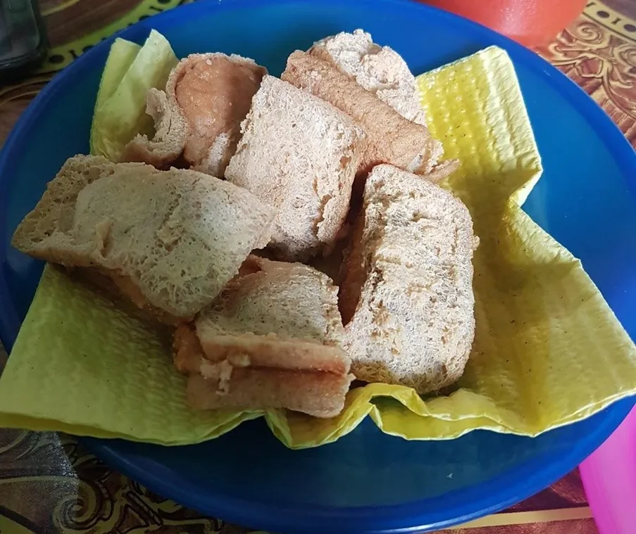 Tahu Balek, 1. Tau Kua Heci, 2. Ifumie Binjai, 3. Mie Sop Ayam, 4. Tahu Balek, 5. Es Campur, 6. Rambutan Binjai
