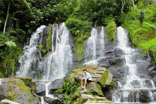Air Terjun Bah Biak, 1. Kebun Teh Sidamanik Bah Butong, 2. Air Terjun Bah Biak, 3. Danau Rawang, 4. Pemandian Bah Damanik, 5. Pemandian Aek Simatahuting, 6. Bukit Sipolha