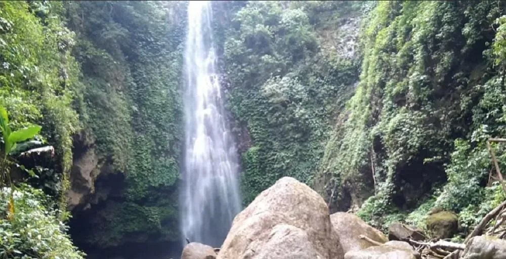Air Terjun Ba’ra, 1. Air Terjun Simoko, 2. Air Terjun Bissappu, 3. Air Terjun Bialo, 4. Air Terjun Bantimurung Salluang, 5. Air Terjun Cekala, 6. Air Terjun Eremerasa, 7. Air Terjun Ba’ra