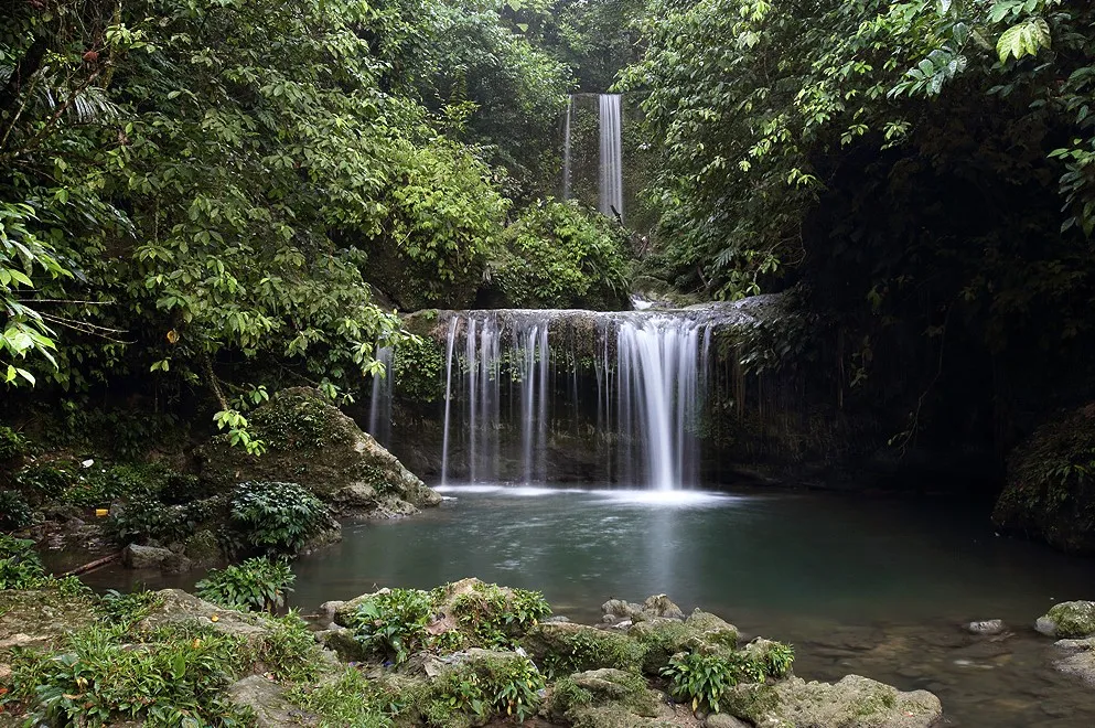 Air Terjun Luaha Ndroi, 1. Desa Bawomataluo, 2. Desa Wisata Orahili, 3. Pantai Indah Tureloto, 4. Pantai Gawu Soyo, 5. Pantai Indah Sorake, 6. Pantai Lagundri, 7. Pulau Wunga Laguna, 8. Pantai Ladeha, 9. Air Terjun Luaha Ndroi, 10. Pulau Asu