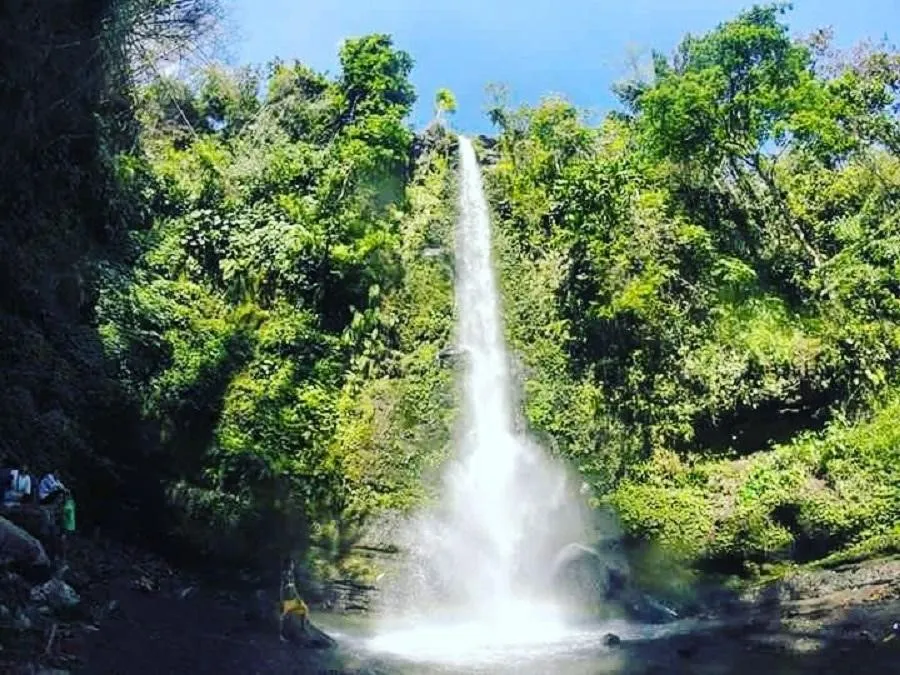 Air Terjun Semporonan, 1. Air Terjun Madu, 2. Air Terjun Jeruk Manis, 3. Air Terjun Mangku Sakti, 4. Air Terjun Semporonan, 5. Air Terjun Umar Maya, 6. Air Terjun Mangku Kodek, 7. Air Terjun Kuda Sembrani, 8. Air Terjun Penimbungan, 9. Air Terjun Otak Kokok, 10. Air Terjun Dewi Selendang