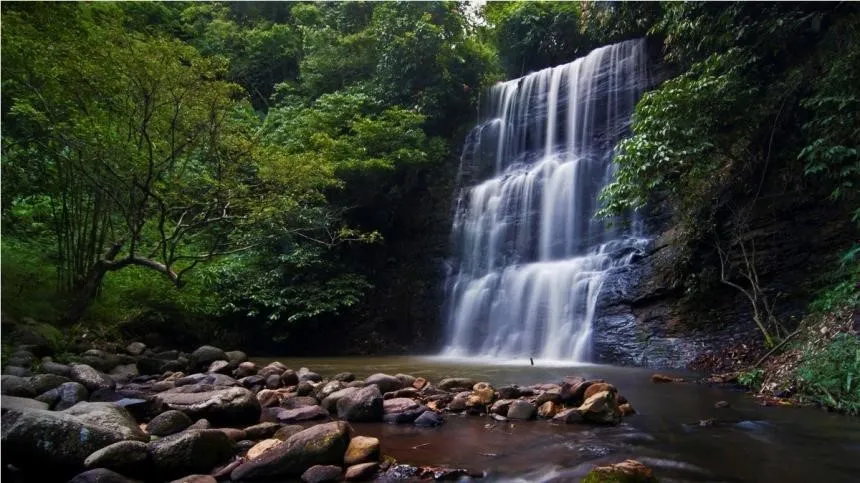 Air Terjun Perigi, 1. Air Terjun 7 Tingkat, 2. Air Terjun Gunung Nyawe, 3. Air Terjun Bidadari, 4. Air Terjun Maung, 5. Air Terjun Goa Mata, 6. Air Terjun Perigi, 7. Air Terjun Bale, 8. Air Terjun Ujan Panas