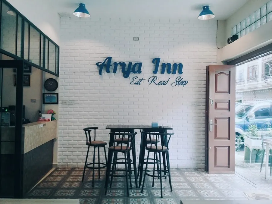 Arya Inn Cafe, 1. Titanium Cafe, 2. DL Cafe &amp; Resto, 3. Arya Inn Cafe, 4. Aplus Cafe and Resto, 5. Mr. Browns Cafe, 6. Cafe Massa Kok Tong, 7. Nature' Coffee and Tea House, 8. Cafe Eldivo, 9. Kedai Kopi Sedap, 10. Kopi Bahagia
