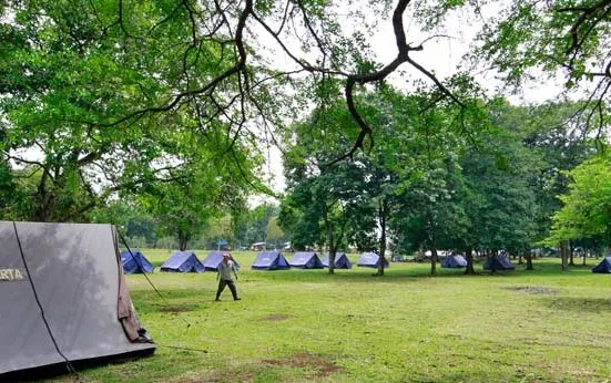 Buperta Cibubur, 1. Taman Bunga Wiladatika, 2. Buperta Cibubur, 3. Kampung Cina, 4. Kampung Jepang, 5. Cibubur Garden Dairy, 6. Eldorado Waterpark, 7. Kampoeng Maen Cibubur, 8. Taman Lebah, 9. Telaga Arwana, 10. Taman Lalu Lintas Saka Bhayangkara