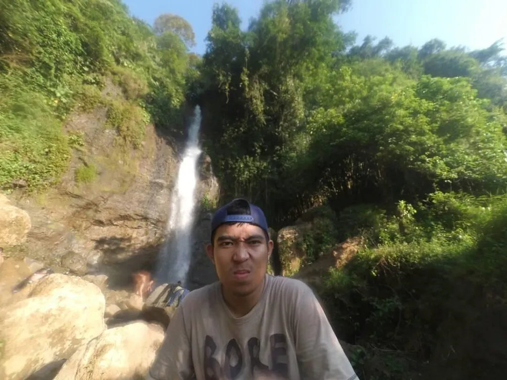 Curug Jatma, 1. Curug Cipongkor, 2. Curug Cihonje, 3. Curug Cigorobog, 4. Curug Ciputrawangi, 5. Curug Sabuk, 6. Curug Ciwalur, 7. Curug Buud, 8. Curug Jatma