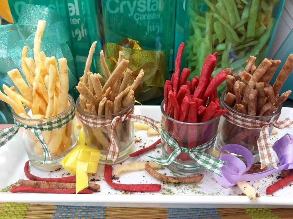 Cheese stick warna-warni , 1. Strawberry, 2. Bandrek abah , 3. Kalua Jeruk, 4. Cheese stick warna-warni , 5. Opak Ketan , 6. Kopi Ciwidey 