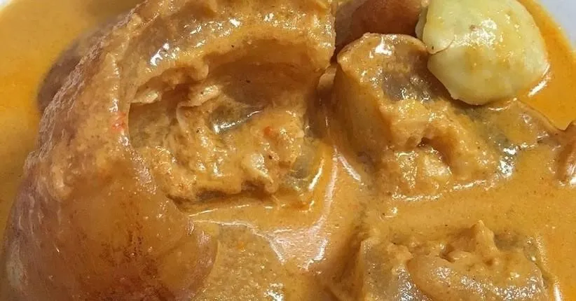 Gulai Tunjang, 1. Gulai Tambusu, 2. Gulai Cubadak, 3. Gulai Kapalo Lauak, 4. Gulai Gajebo, 5. Gulai Banak, 6. Gulai Jariang, 7. Gulai Babek, 8. Gulai Itik, 9. Gulai Masin, 10. Gulai Cancang, 11. Gulai Pucuak Ubi, 12. Gulai Tunjang