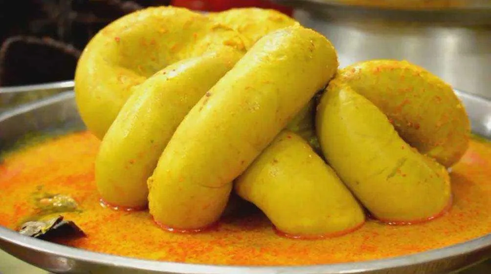 Gulai Tambusu, 1. Gulai Tambusu, 2. Gulai Cubadak, 3. Gulai Kapalo Lauak, 4. Gulai Gajebo, 5. Gulai Banak, 6. Gulai Jariang, 7. Gulai Babek, 8. Gulai Itik, 9. Gulai Masin, 10. Gulai Cancang, 11. Gulai Pucuak Ubi, 12. Gulai Tunjang