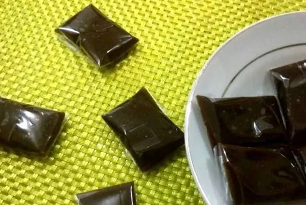 Galamai, 1. Batiah, 2. Galamai, 3. Rendang Telur Kering, 4. Rendah Runtiah, 5. Rendang Paru, 6. Kerupuk Sanjai, 7. Bareh Randang, 8. Karupuk Jangek, 9. Pangek Cubadak, 10. Saluang