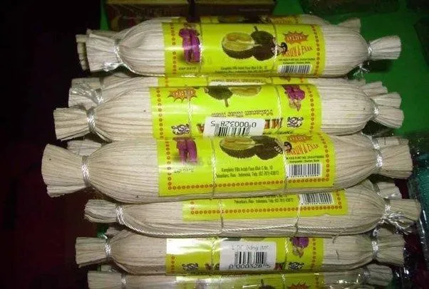 Lempuk Durian , 1. Dodol Nenas , 2. Bolu Kemojo, 3. Lempuk Durian , 4. Keripik Cabe Dumai, 5. Bubur Lambuk, 6. Es Samudra, 7. Kain Songket