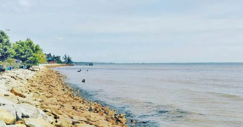 Pantai Teluk Makmur, 1. Pantai Teluk Makmur, 2. Hutan Wisata Dumai, 3. Danau Bunga Tujuh, 4. Wisata Mancing Pantai Pak Ngah, 5. Bandar Bakau Dumai, 6. Taman Bukit Gelanggang, 7. Tugu Lancang Kuning, 8. Pantai Koneng, 9. Masjid Raya Al-Manan, 10. Taman Telaga Tirta Patra