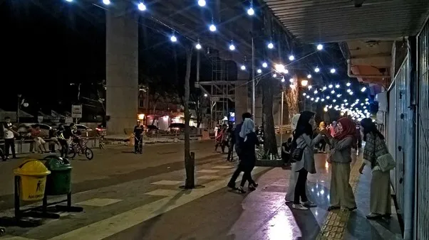 Sudirman Walk, 1. Sudirman Walk, 2. Jembatan Ampera, 3. Kambang Iwak, 4. Benteng Kuto Besak, 5. Tugu Iwak Belido, 6. Bundaran Air Mancur Palembang, 7. Jakabaring Sport City