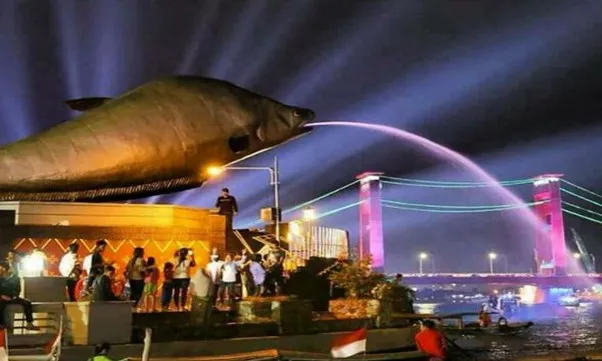 Tugu Iwak Belido, 1. Sudirman Walk, 2. Jembatan Ampera, 3. Kambang Iwak, 4. Benteng Kuto Besak, 5. Tugu Iwak Belido, 6. Bundaran Air Mancur Palembang, 7. Jakabaring Sport City