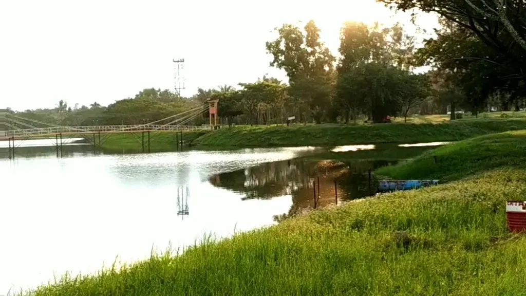 Taman Telaga Tirta Patra, 1. Pantai Teluk Makmur, 2. Hutan Wisata Dumai, 3. Danau Bunga Tujuh, 4. Wisata Mancing Pantai Pak Ngah, 5. Bandar Bakau Dumai, 6. Taman Bukit Gelanggang, 7. Tugu Lancang Kuning, 8. Pantai Koneng, 9. Masjid Raya Al-Manan, 10. Taman Telaga Tirta Patra