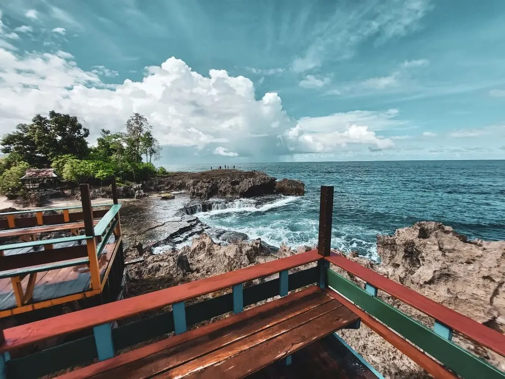 Tanjung Saruri, 1. Telaga Biru Samares, 2. Pantai Anggopi, 3. Air Terjun Wafsarak, 4. Goa Binsari, 5. Air Terjun Karmon, 6. Wisata Cagar Budaya Kuburan Tua Padwa, 7. Pantai Batu Picah, 8. Tanjung Saruri, 9. Pulau Owi, 10. Pantai Segara Indah