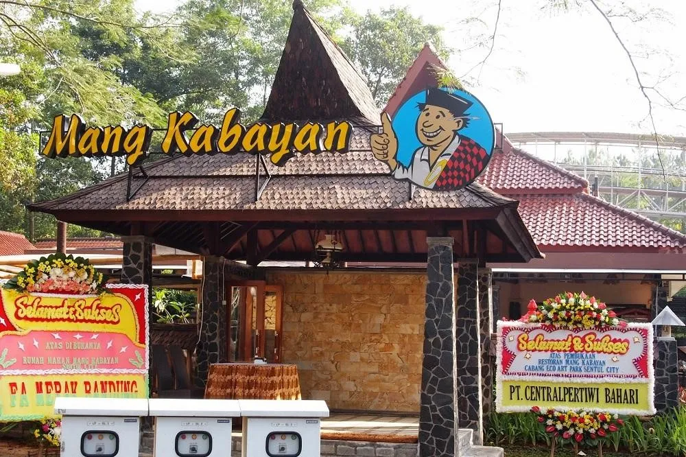 Mang Kabayan, 1. Ikan Bakar Bambu Haur, 2. Ikan Bakar Dalam Bumbu Karimata, 3. Gurame Cobek Mang Dayat, 4. Warung Sunda Sambal Dower, 5. Talaga Kuring, 6. Restoran Tumbar Jinten, 7. Kampoeng Koneng, 8. Mang Kabayan, 9. Warung Jambu Ibu Hj. Nyai, 10. Warung Nasi Ampera