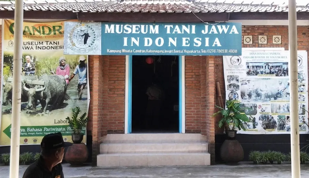 Desa Wisata Candran, 1. Desa Wisata Kembang Arum, 2. Desa Wisata Tembi, 3. Desa Wisata Kaki Langit, 4. Desa Wisata Ketingan, 5. Desa Wisata Rejowinangun, 6. Desa Wisata Nglinggo, 7. Desa Wisata Tinalah, 8. Desa Wisata Petingsari, 9. Desa Wisata Candran, 10. Desa Wisata Sambirejo