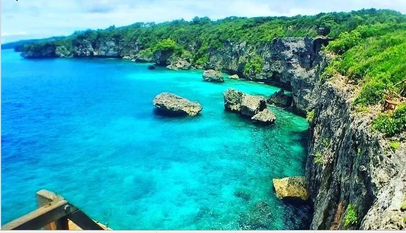 Pantai Apparalang, 1. Pantai Marumasa, 2. Pantai Apparalang, 3. Pantai Tanjung Bira, 4. Pantai Bara, 5. Pantai Ujung Tiro, 6. Pantai Kaluku, 7. Pantai Mandala Ria, 8. Pantai Panrang Luhu, 9. Pantai Kasuso, 10. Pantai Samboang