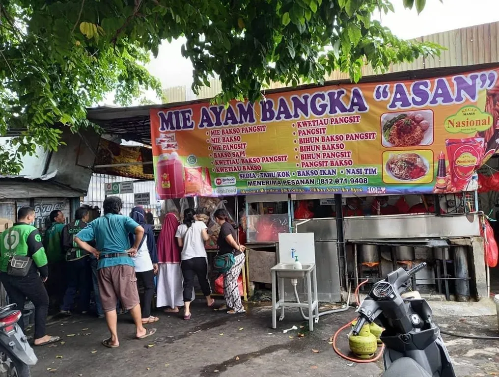 Mie Ayam Bangka Asan, 1. Mie Kondang, 2. Mie Ayam Bakso Yunus, 3. Mie Ayam Bangka Asan, 4. Bakso So-Un &amp; Mie Ayam TTD.47, 5. Mie Ayam Senjaya, 6. Mie Ayam Ceker Bandung, 7. Mie Ayam Fatmawati, 8. Mie Ayam Sari Rasa Pak Rudi, 9. Mie Ayam Dedy
