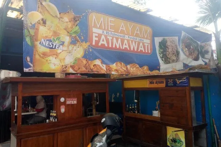 Mie Ayam Fatmawati, 1. Mie Kondang, 2. Mie Ayam Bakso Yunus, 3. Mie Ayam Bangka Asan, 4. Bakso So-Un &amp; Mie Ayam TTD.47, 5. Mie Ayam Senjaya, 6. Mie Ayam Ceker Bandung, 7. Mie Ayam Fatmawati, 8. Mie Ayam Sari Rasa Pak Rudi, 9. Mie Ayam Dedy