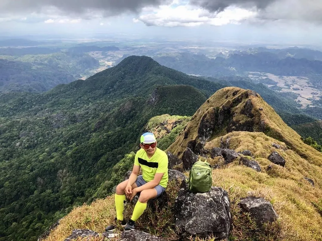 Gunung Bulusaraung, 1. Taman Batu Karst Balocci, 2. Pulau Panambungan, 3. Kalibbong Aloa, 4. Bukit Sorongan (Bulu Sorongan), 5. Pulau Badi, 6. Taman Purbakala Gua Sumpang Bita, 7. Telaga Biru Palleo, 8. Gunung Bulusaraung, 9. Sungai Palattae, 10. Air Terjun Baruttung