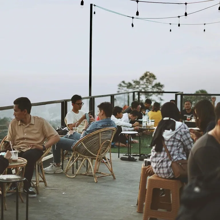 Latarte, 1. Landscape Café, 2. Gress Sjahdoe, 3. Latarte, 4. Zaqiku Coffee, 5. Nab’s Café, 6. Pacetoz Café, 7. Kedai Susu Segar Pak No, 8. Warung Madjoe Mapan 58758