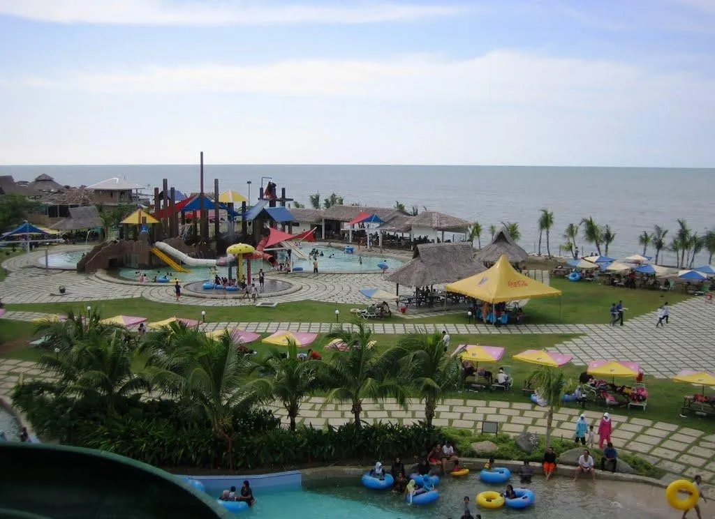 Pulau Siba, 1. Danau Linting, 2. The Le Hu Garden, 3. Air Terjun Dua Warna, 4. Pulau Siba, 5. Pantai Salju, 6. Maha Vihara Maitreya, 7. Kampung Ladang Outbond, 8. Armaya Wisata Alam, 9. Pemandian Alam Tirta Sayum Sabah, 10. Air Terjun Lembah Loknya