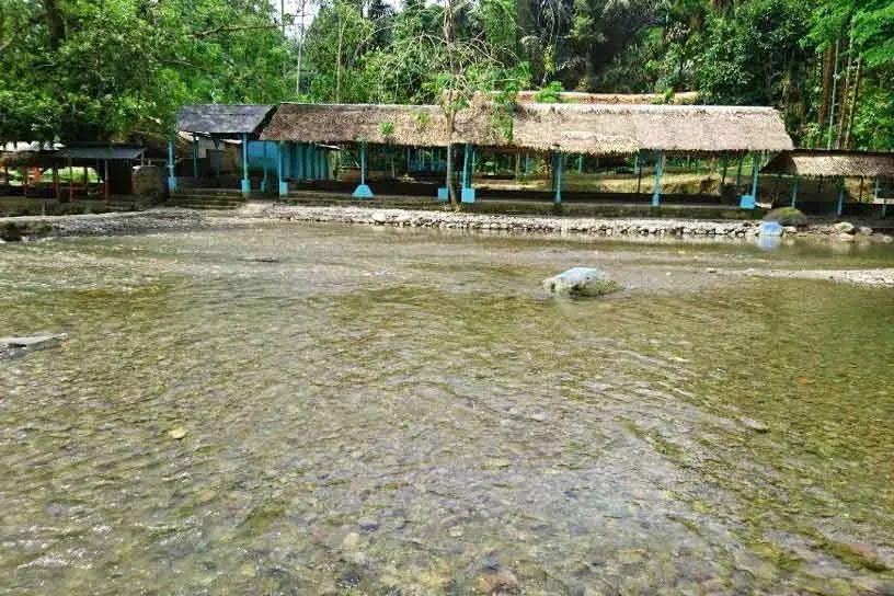 Pemandian Alam Sembahe, 1. Air Terjun Sampuren Putih, 2. Air Terjun Dua Warna, 3. Hill Park Sibolangit, 4. Air Terjun Satu Hati, 5. Pemandian Alam Tirta Sayum Sabah, 6. Pemandian Alam Sembahe, 7. Negeri Suah, 8. Cagar Alam Sibolangit, 9. Bumi Perkemahan Pramuka Sibolangit, 10. Taman Dewi Sibolangit