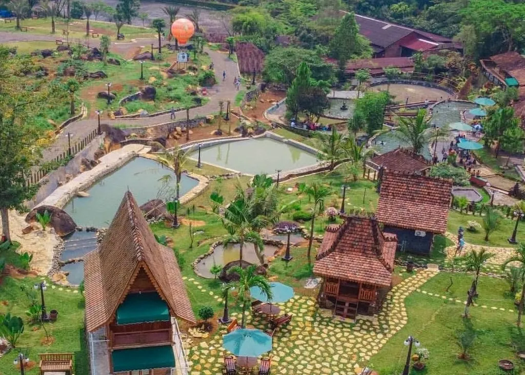 Santosa Stable, 1. River Walk Boja, 2. Curug Benowo, 3. Desa Wisata Sembrani, 4. Trisobo Park, 5. Wahana Tirta Nusantara, 6. Santosa Stable