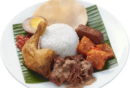 Nasi Gudeg Jogja, 1. Nasi Langgi Solo, 2. Nasi Urap Solo, 3. Selat Solo, 4. Lontong Solo, 5. Timlo Solo, 6. Nasi Gudeg Jogja, 7. Nasi Pecel Madiun, 8. Rawon Komplit , 9. Serabi Solo, 10. Sosis Solo