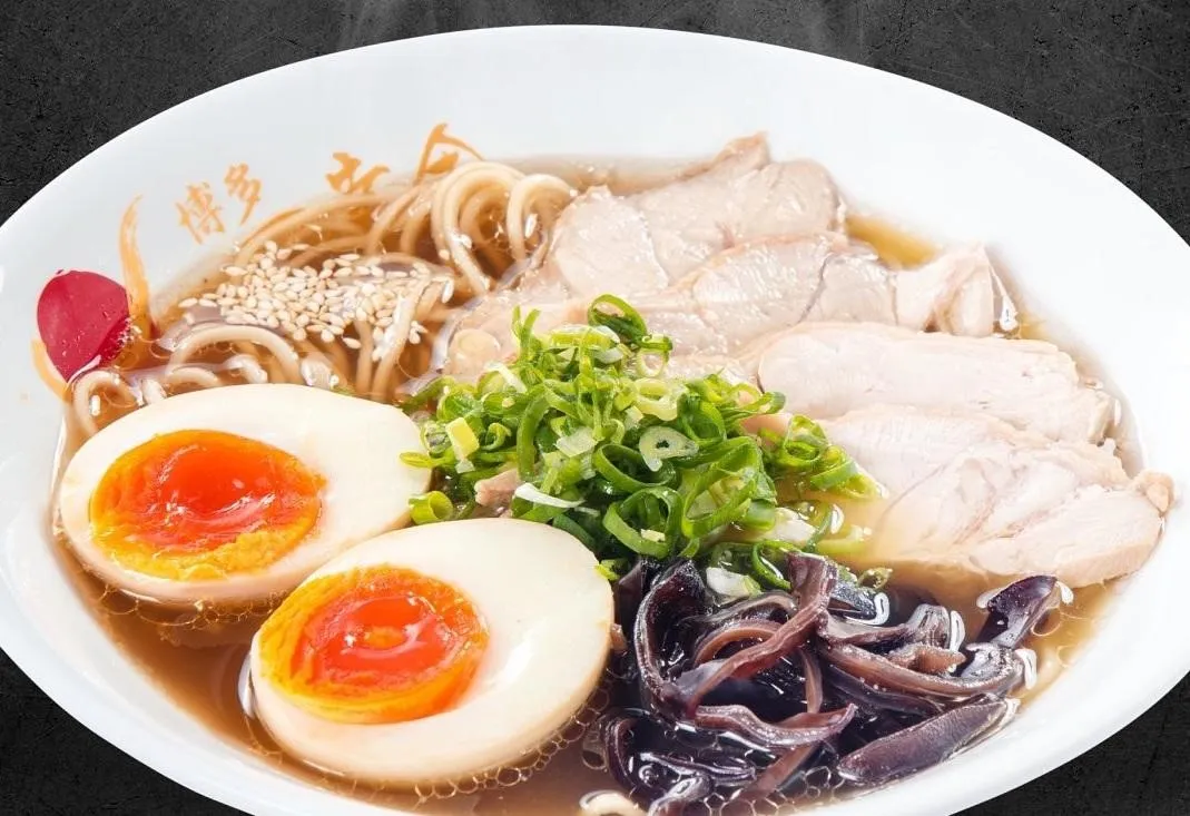 Ramen Ayam Syou, 1. Ramen Ayam Special, 2. Ramen Ayam Syou, 3. Ramen Ayam Tamtam, 4. Ramen Naga Merah, 5. Ramen Ayam Kental, 6. Tsukemen Ayam, 7. Tatsuta Age, 8. Yakiniku Don, 9. Chasu Don Ayam , 10. Gyoza