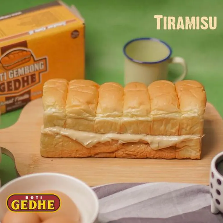 Roti Gedhe Tiramisu, 1. Roti Gedhe Coklat, 2. Roti Gedhe Oreo, 3. Roti Gedhe Red Velvet, 4. Roti Gedhe Tiramisu, 5. Roti Gedhe Nucomaltine, 6. Roti Gedhe Blueberry, 7. Roti Gedhe Macchiato, 8. Roti Gedhe Green Tea, 9. Roti Gedhe Durian Real Fruit, 10. Roti Gedhe Abon Mayo