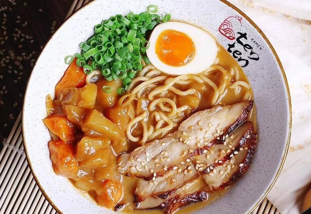 Tori Curry Men, 1. Original Ten Ten Men, 2. Beef Ramen, 3. Tori Miso Men, 4. Karaage Men, 5. Tori Tan Tan Men, 6. Tori Curry Men, 7. Spicy Dry Men, 8. Chicken Karaage Curry Don, 9. Chicken Charsiu Don, 10. Gyoza