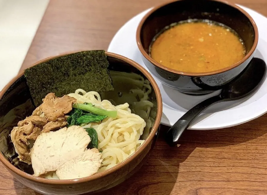 Tsukemen, 1. Toripaitan Ramen Ekstrim, 2. Toripaitan Ramen Shoyu, 3. Tan-Tan Men, 4. Spicy Ramen, 5. Toripaitan Ramen Miso, 6. Toripaitan Ramen Shio, 7. Tokyo Ramen, 8. Hokkaido Ramen, 9. Tsukemen, 1. Chicken Katsu, 2. Gyoza
