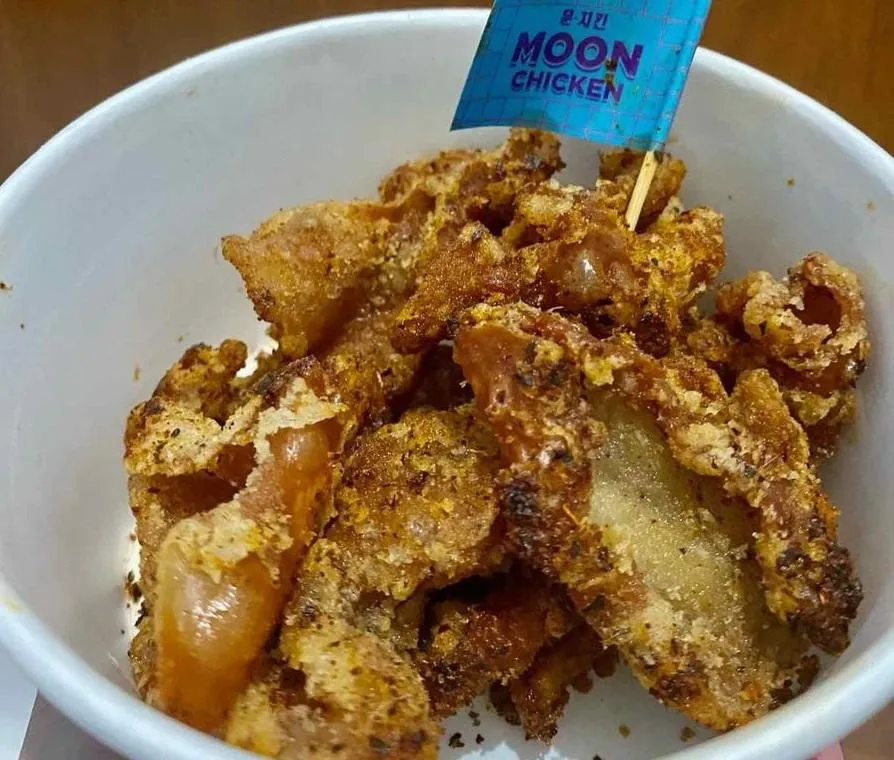 Moon Chicken Skin, 1. Korean Chicken Wings, 2. Moon Fried Chicken, 3. Meteor Chicken, 4. Korean Street Snack